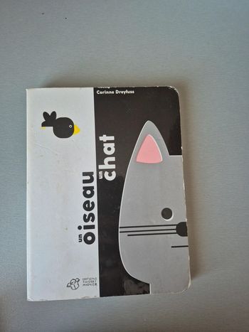 Livre un oiseau un chat