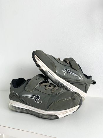 Baskets garçon à semelle bulle d’air. taille 30