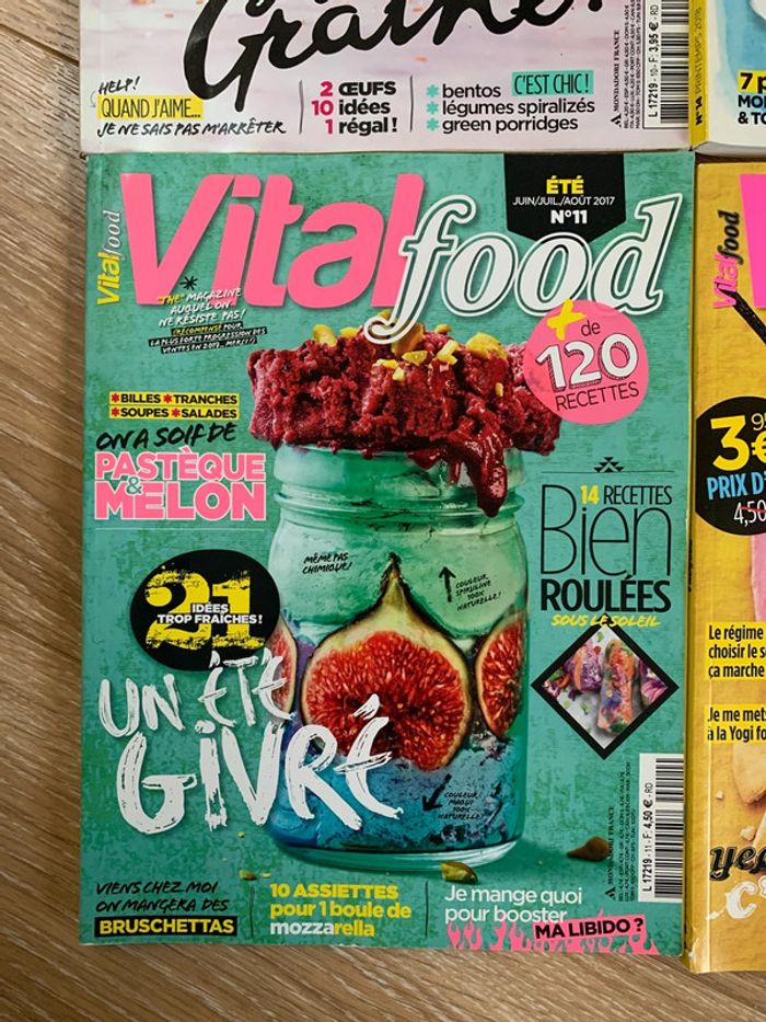 Lot de 4 magazines revues cuisine vitalfood - recettes - photo numéro 4