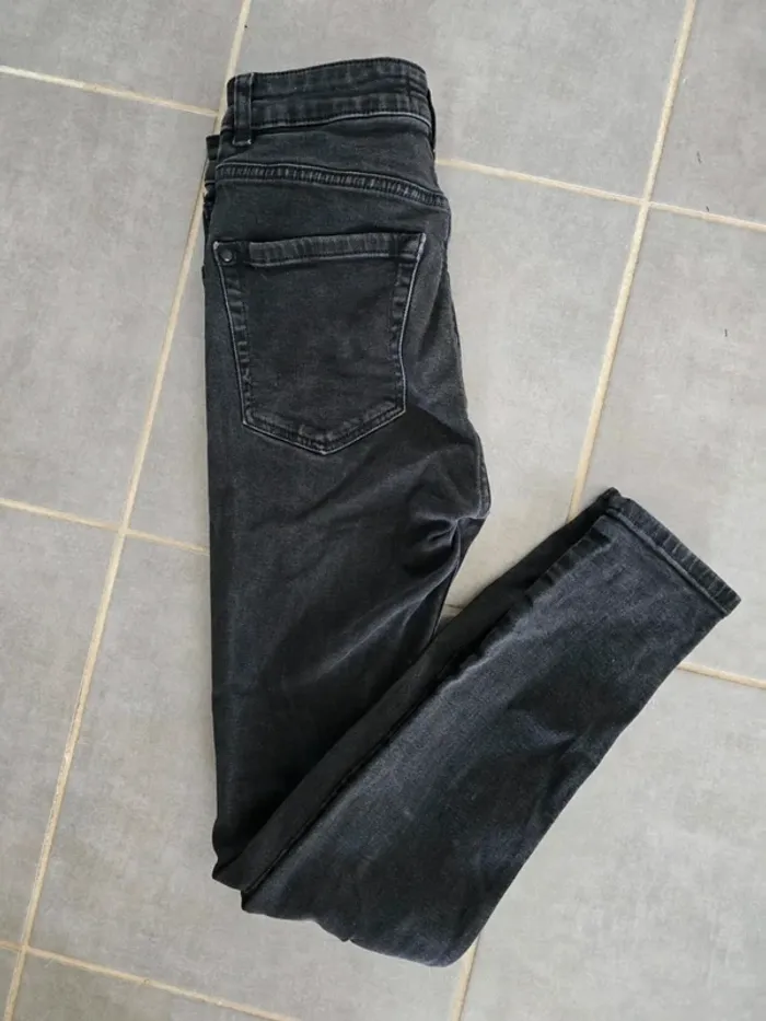 Jean skinny noir - photo numéro 4