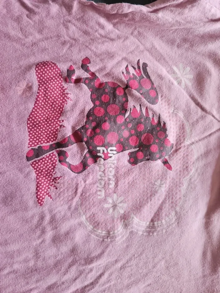 Lot  comprenant un pull plus un t-shirt long manche pour fille - photo numéro 4