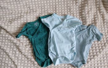 Lot de 3 bodies croisés