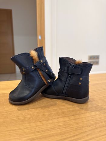 Boots Stones and bones