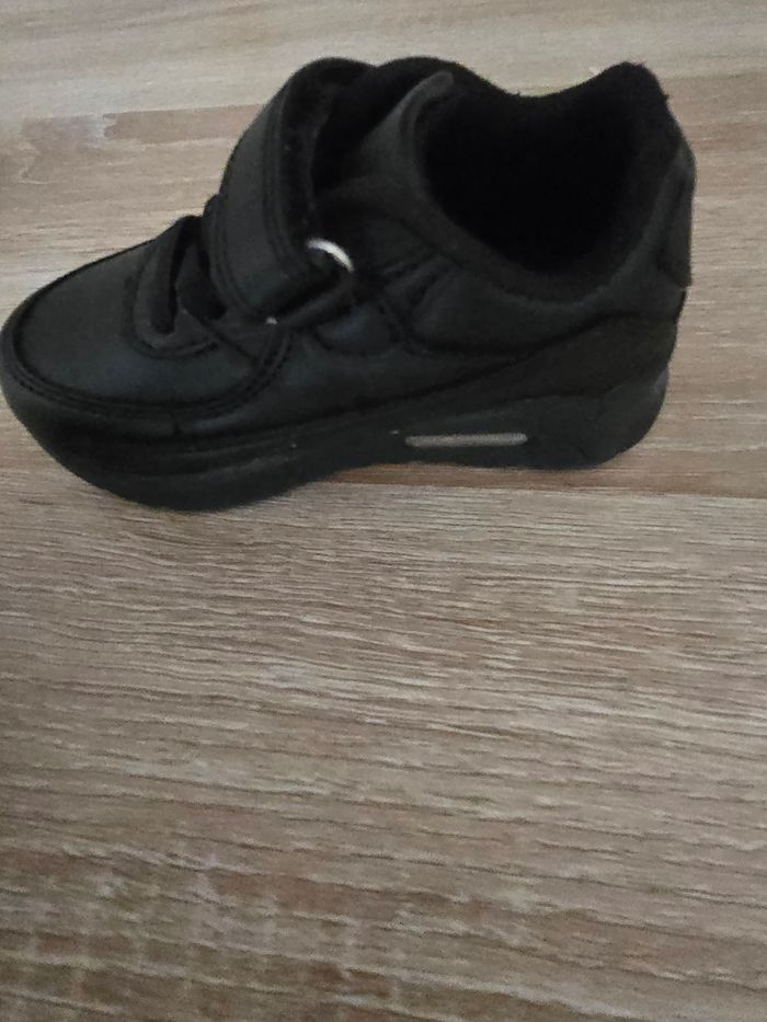Chaussure taille 20 - photo numéro 3