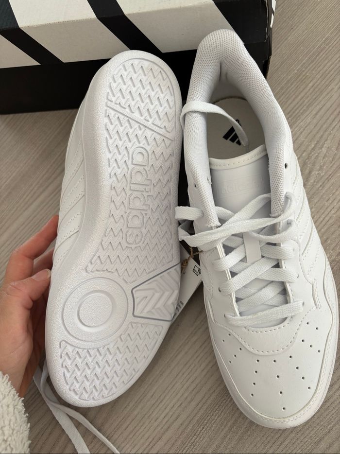 Baskets adidas neuve taille 40 - photo numéro 6