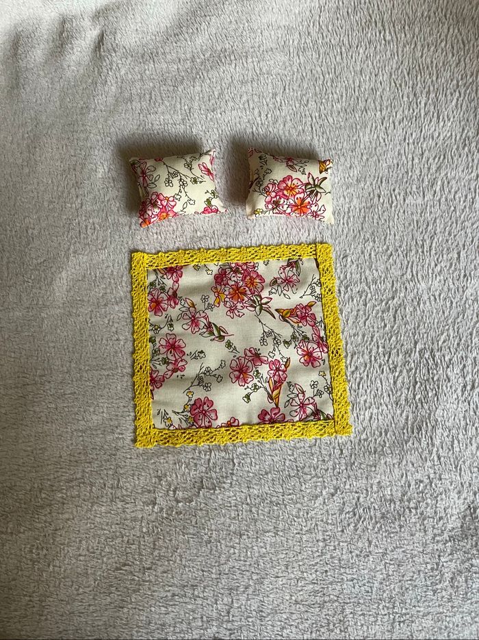 Tapis et coussins pour barbie Neuf