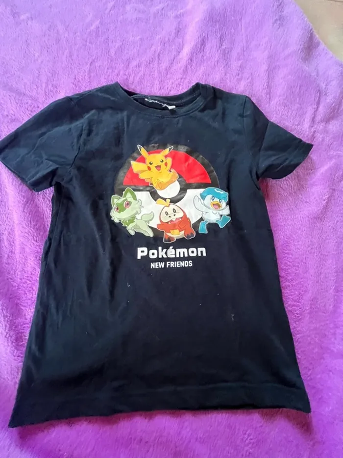 T-shirt Pokémon taille 6 ans