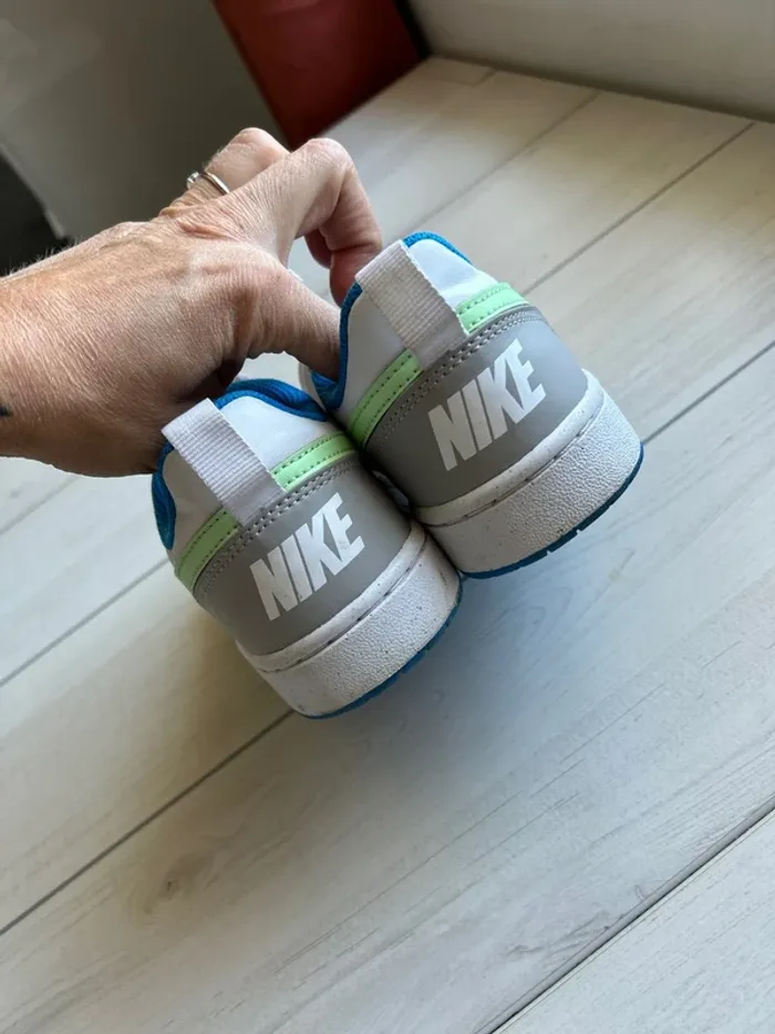 Basket Nike taille 38 - photo numéro 4