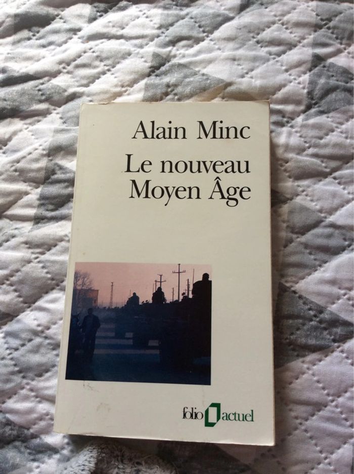 #le nouveau Moyen Age Alain Minc