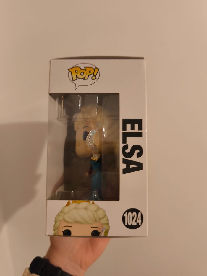 Funko pop Disney figurine princesse Frozen reine des neiges elsa 1024 - photo numéro 2