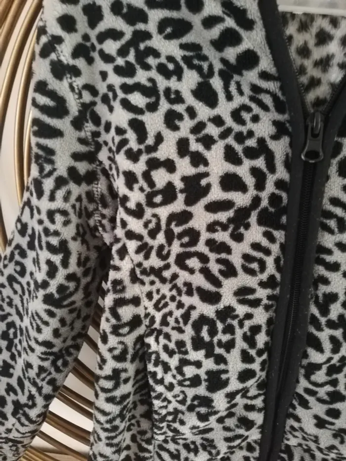 Gilet zippé tout doux Motif léopard T8ans - photo numéro 3