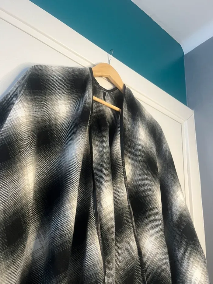 🔹 Poncho cape hiver à carreaux – Only 🔹 - photo numéro 3