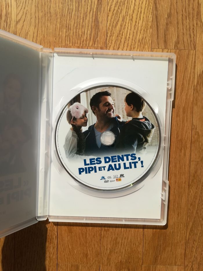 DVD Neuf "Les dents pipi et au lit" - V92B - photo numéro 2