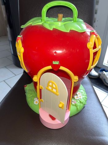 Maison charlotte aux fraises