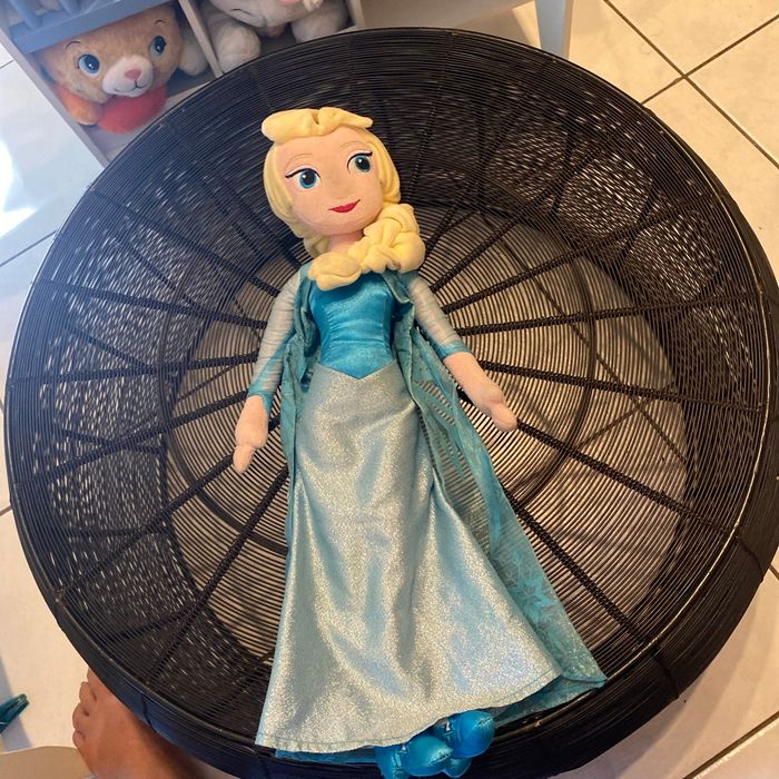 Poupée reine des neiges grand format en tissu