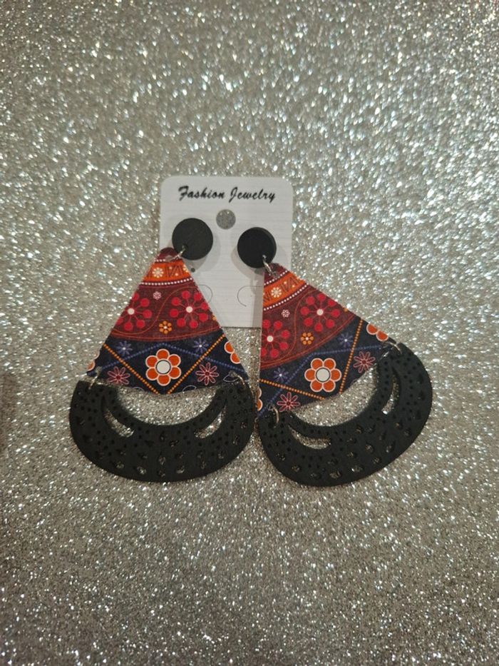 Boucles d'oreilles en bois - photo numéro 2