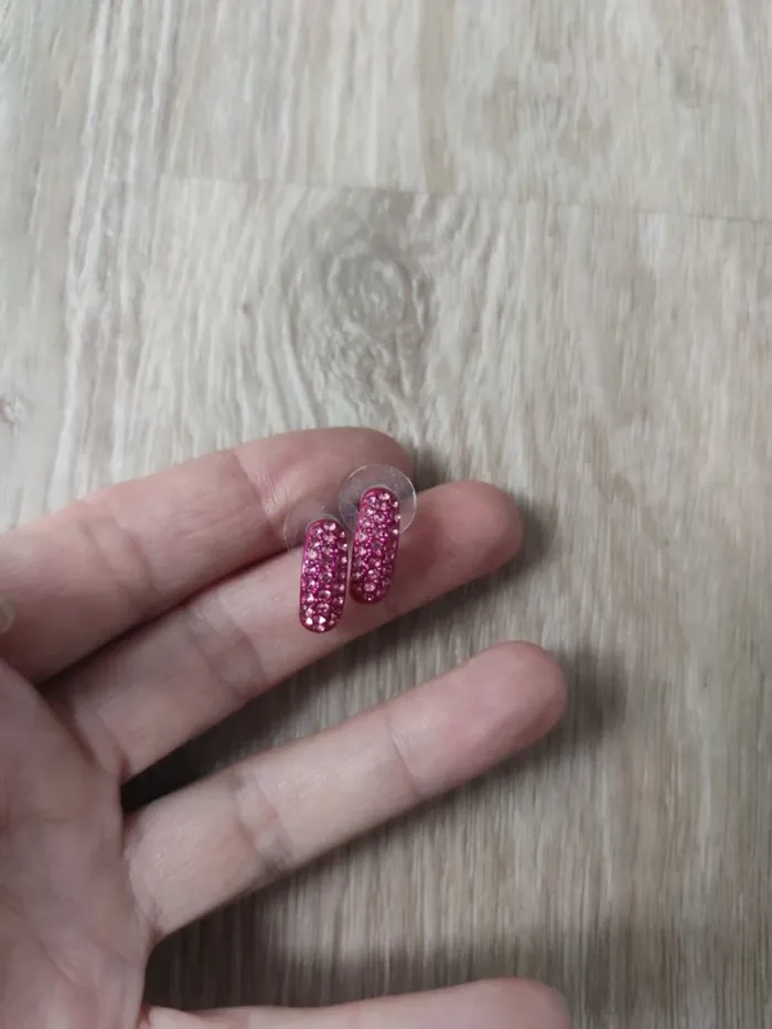 Boucles d'oreilles neuves