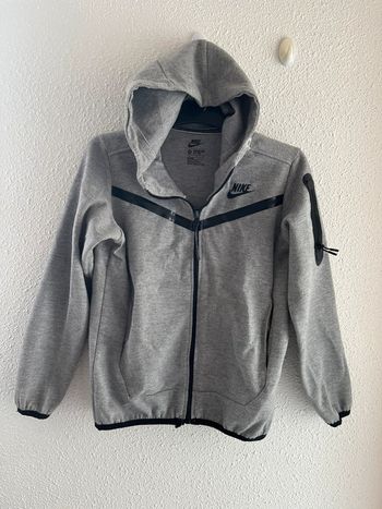 Veste sport taille 8 ans 💫