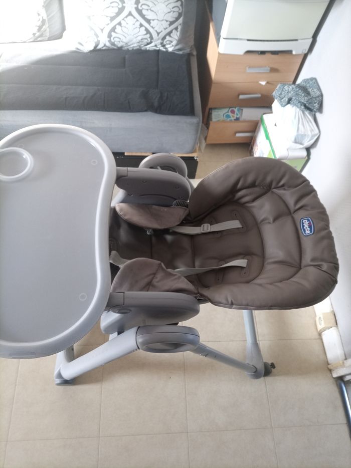 Chaise haute - photo numéro 4