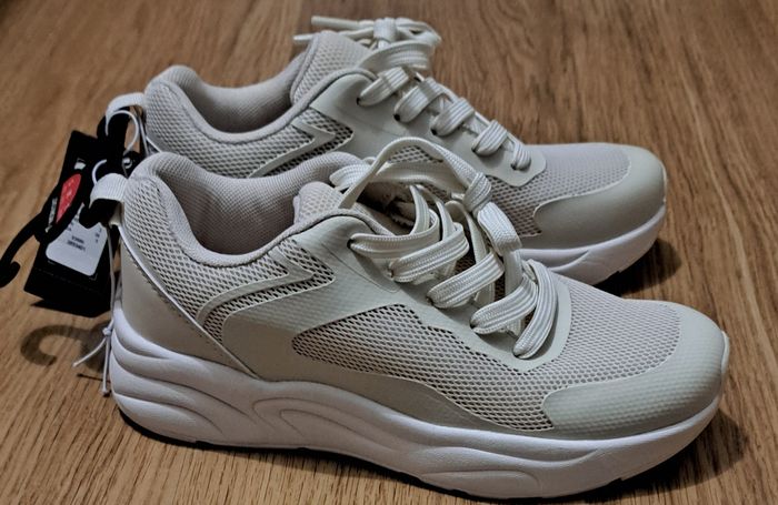 Basket  work out taille 36 neuf