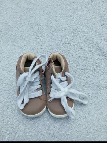 Basket  bébé  fille 19 Freemouss