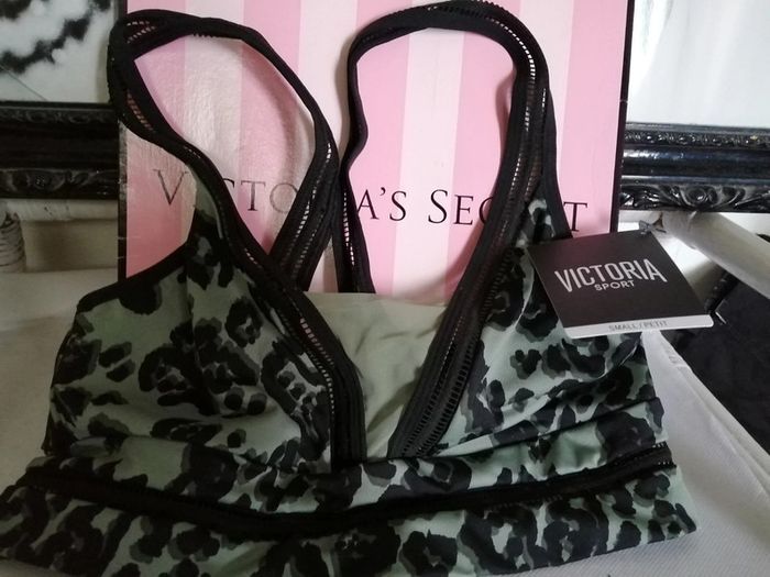 Brassière sport . Victoria's Secret - photo numéro 5