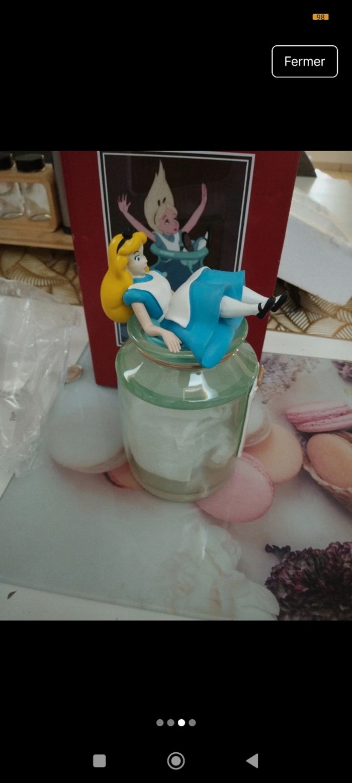 Figurine Disney Alice au paysage des merveilles - photo numéro 2