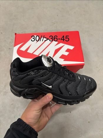 Nike tn gris noir 38
