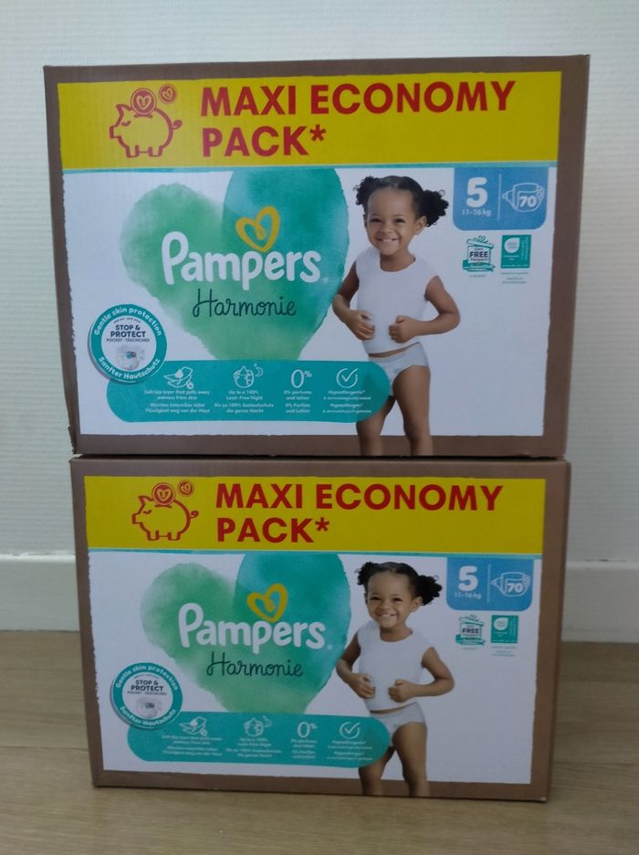 Lot couches Pampers harmonie taille 5