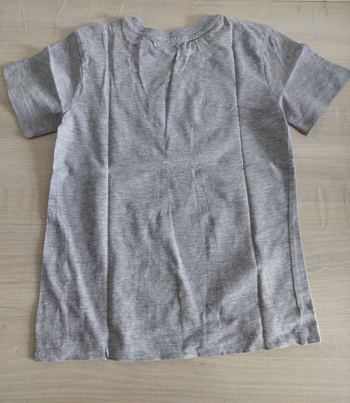 T-shirt gris avec motif garçon 6/7ans - photo numéro 3