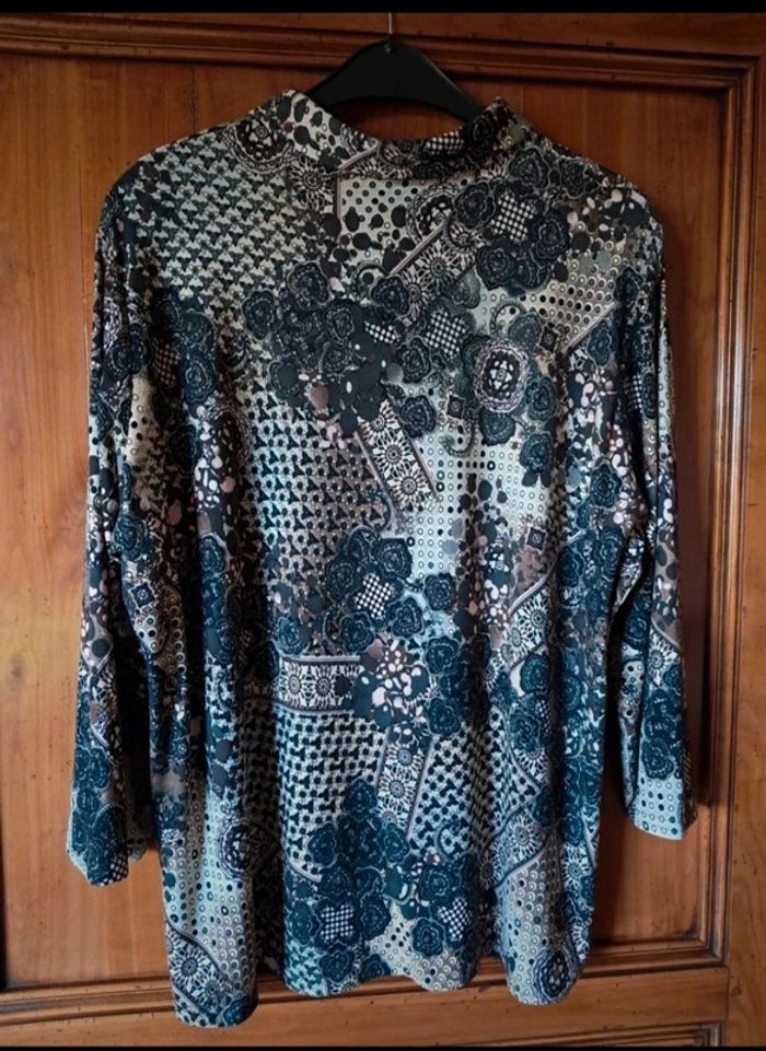 Chemise NEUVE pour femme taille 2XL - photo numéro 2