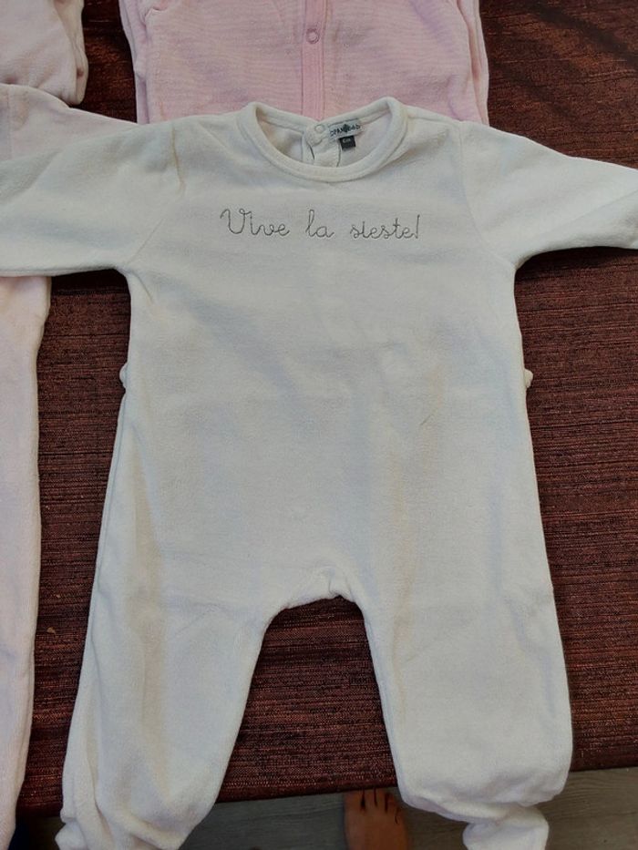 Lot pyjamas 6 mois - photo numéro 2
