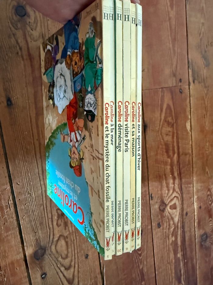 Lot de 6 livres bd Hachette albums Caroline Pierre Probst bords jaunes - photo numéro 4