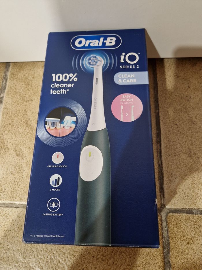 Brosse à dents électrique oral b iO series 2