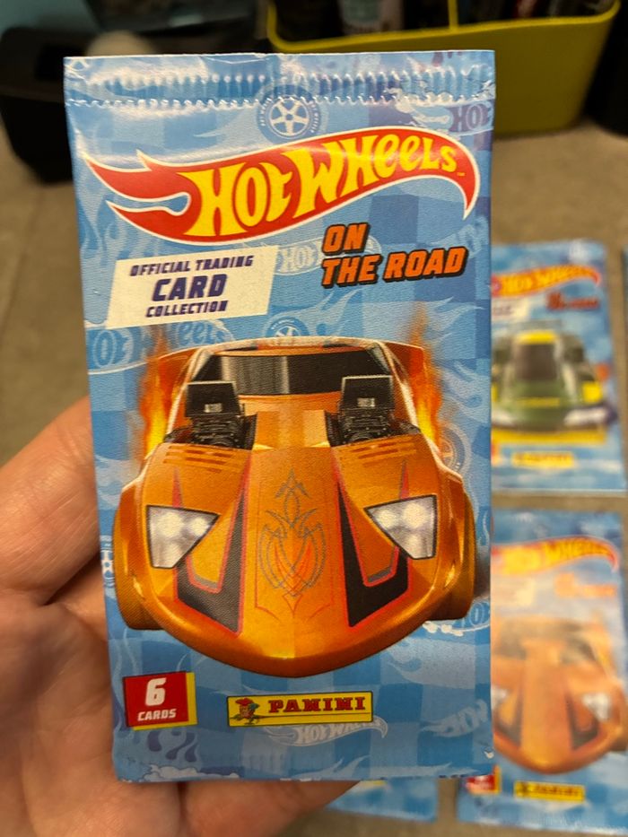 10 boosters cartes à collectionner Hotwheels on the Road - photo numéro 4