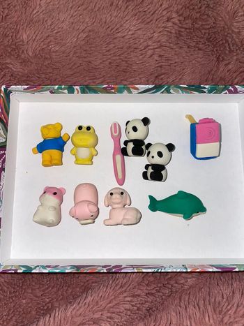 lot de petites gommes fantaisie