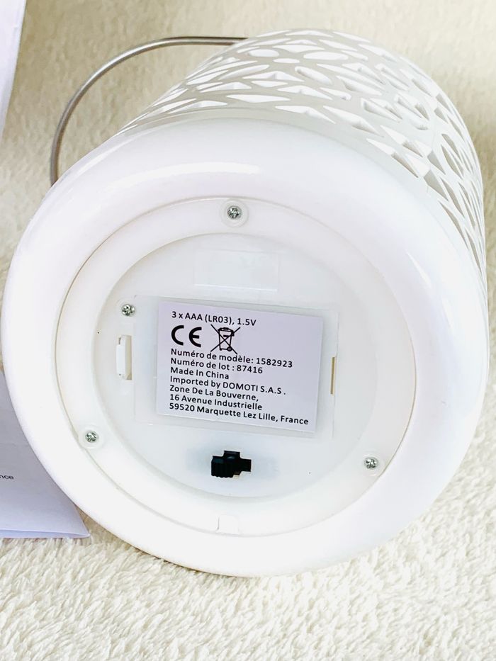 Lanterne blanche avec anse et bougie LED - photo numéro 4