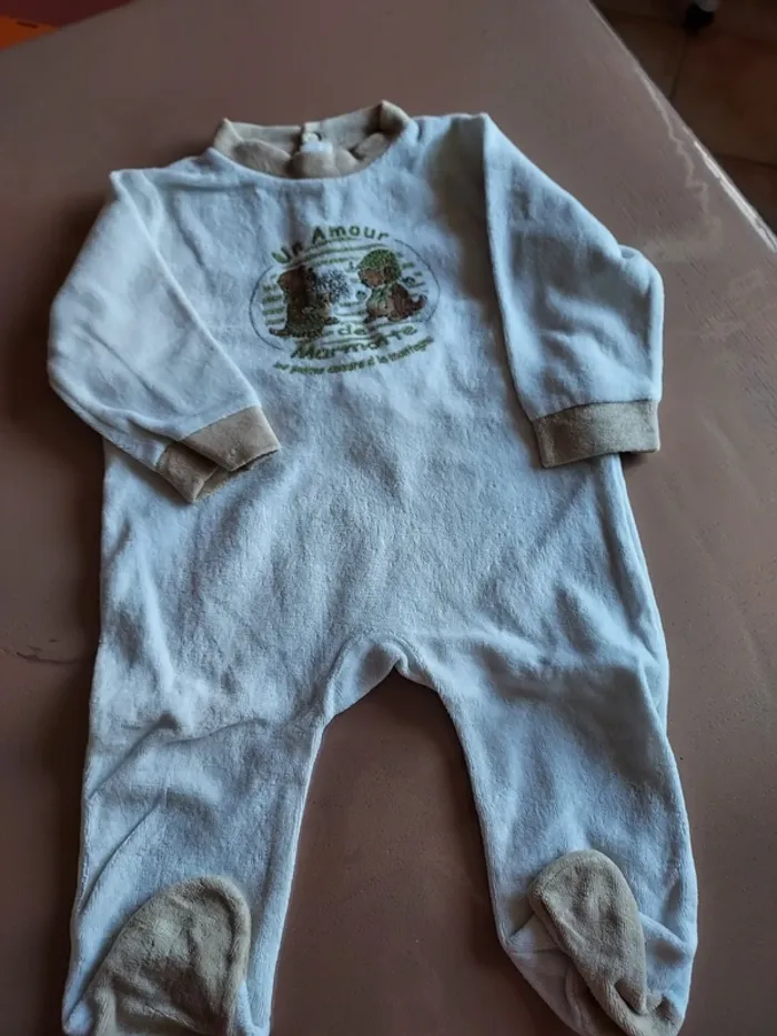 lot 3 pyjamas 9 mois - photo numéro 5
