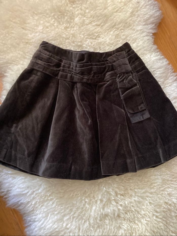 Jupe, tartine et chocolat, six ans