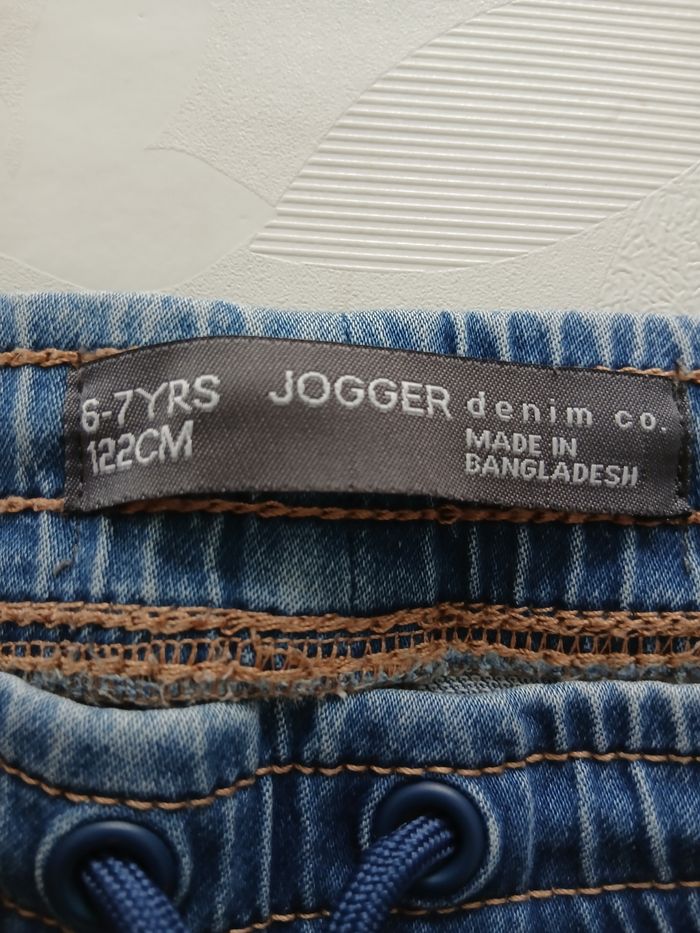 Jeans enfant 6/7 ans - photo numéro 3