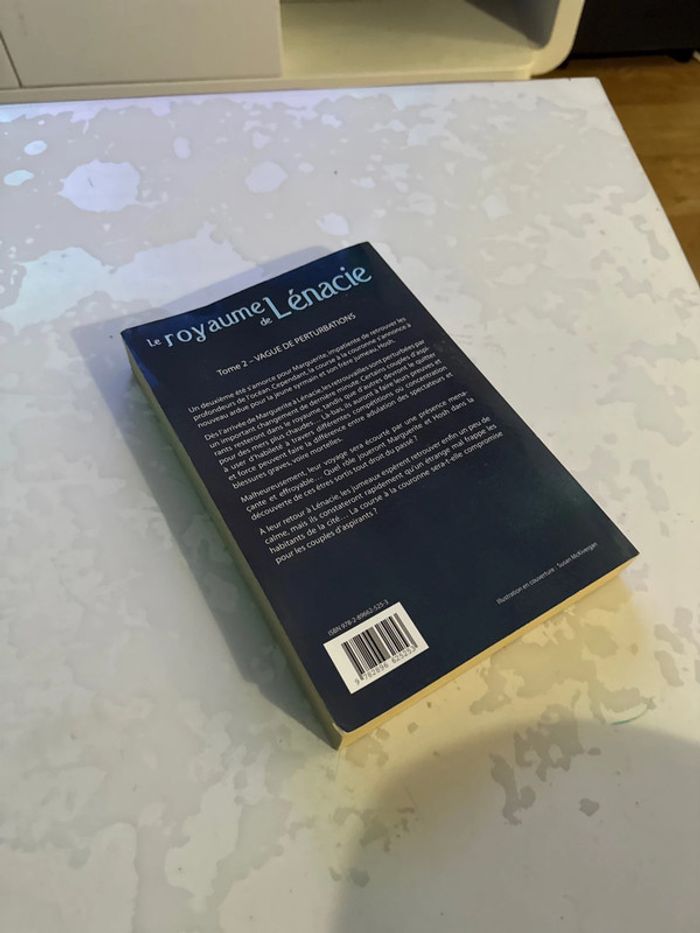 Livre le royaume de lénacie - tome 2 - vague de perturbations - Priska Poirier - photo numéro 3