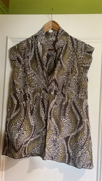 Haut à motifs