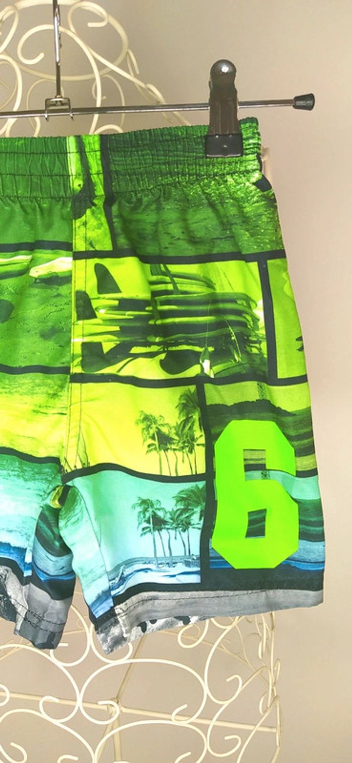 Short de plage 4 ans - photo numéro 3