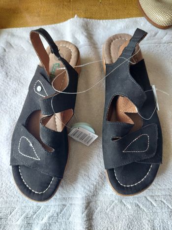 Sandales Sootflexx en 39 neuves 