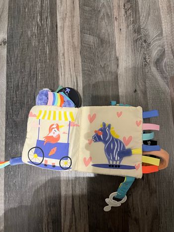 Livre d’éveil sensoriel bébé Kikimooos