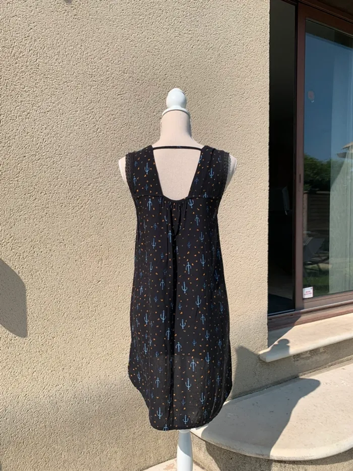 Robe droite noire à motifs cactus bleus, neuve avec étiquette PAJ taille S - photo numéro 16