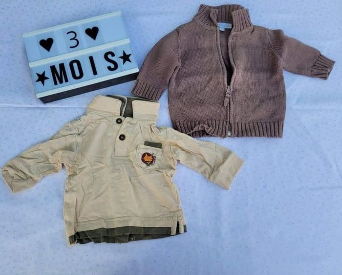 Lot tee shirt et gilet petit kimbaloo 3 mois