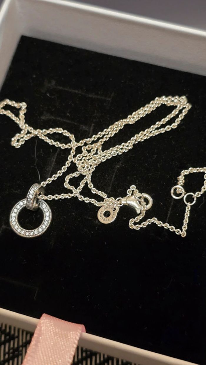 Collier pandora cercle brillant
