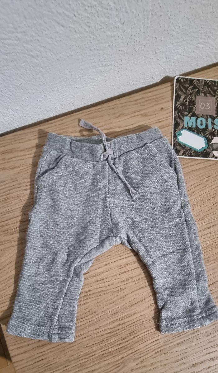 Joggings 3 mois - photo numéro 2