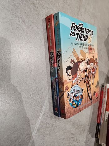 Lot de 2 livres : Los Forasteros del tiempo